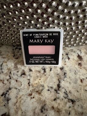 MK Chromafusion® Blush HINT OF PINK